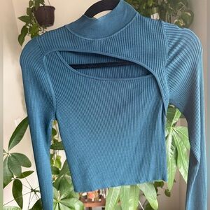 Aritzia Babaton Cut Out Top